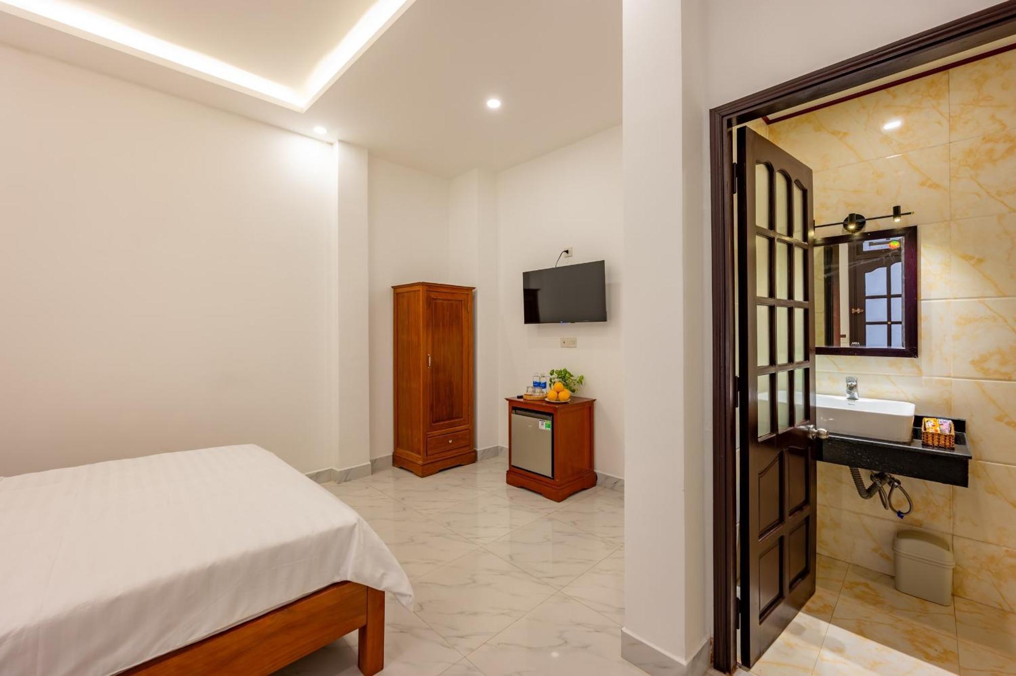 Golden Sun Hotel הוי אן מראה חיצוני תמונה